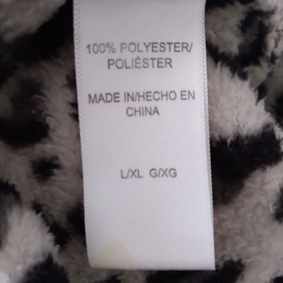 Oscar de la Renta Leopard Print Plush Robe - Picture 8 of 12